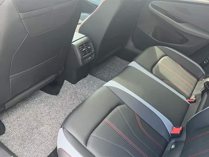 Фото 2 - Volkswagen Lamando L