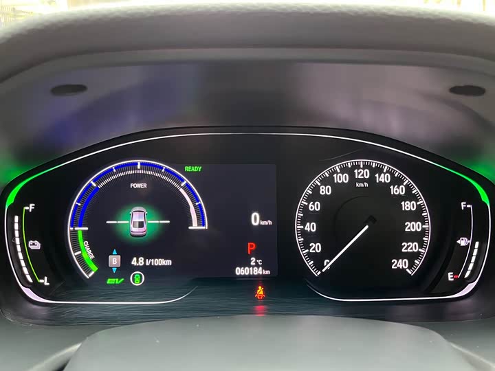 Фото 9 - Honda Accord