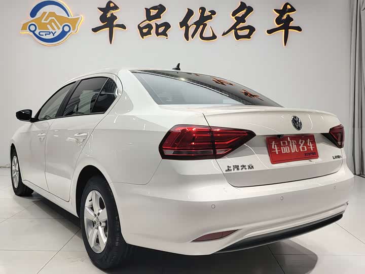 Фото 3 - Volkswagen Lavida