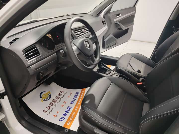 Фото 5 - Volkswagen Lavida