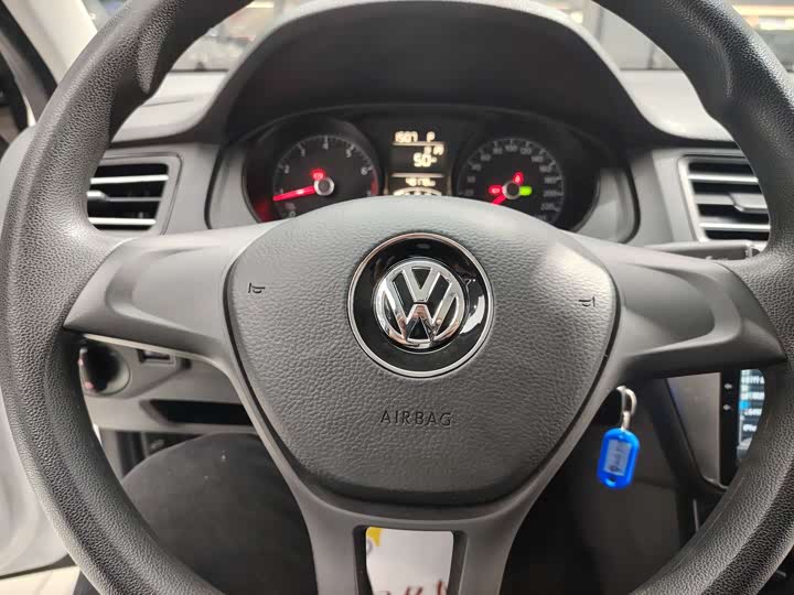 Фото 8 - Volkswagen Lavida