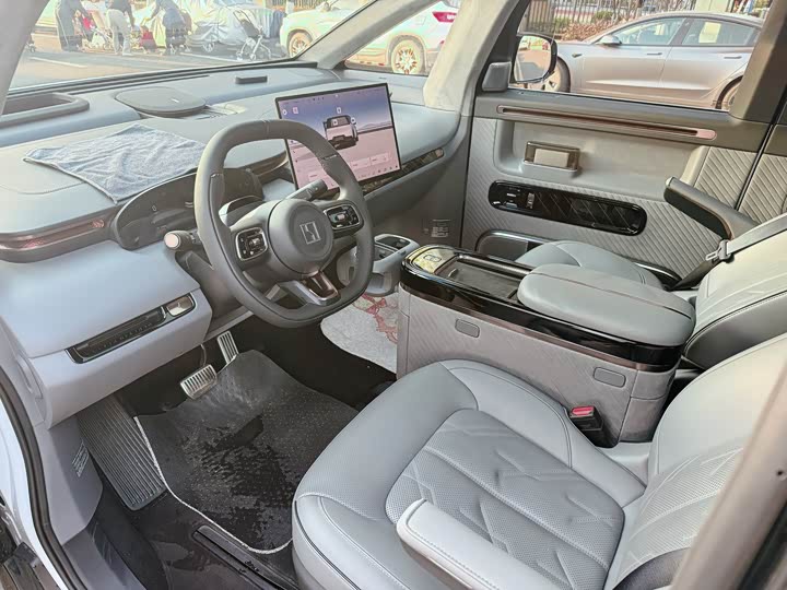 Фото 8 - Zeekr Mix