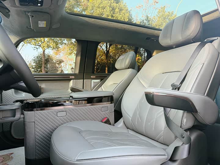 Фото 9 - Zeekr Mix