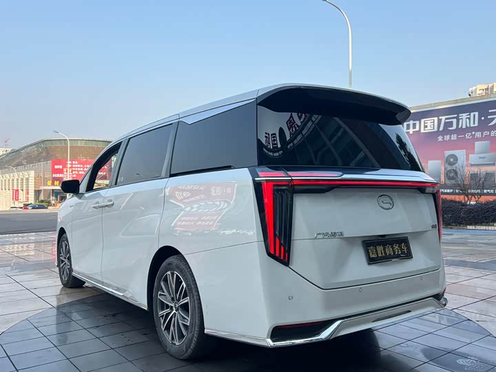 Фото 5 - GAC Trumpchi M8