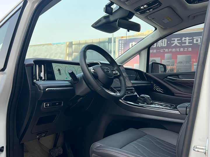 Фото 7 - GAC Trumpchi M8