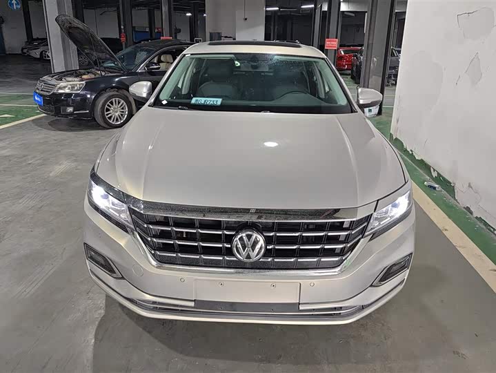 Фото 2 - Volkswagen Passat