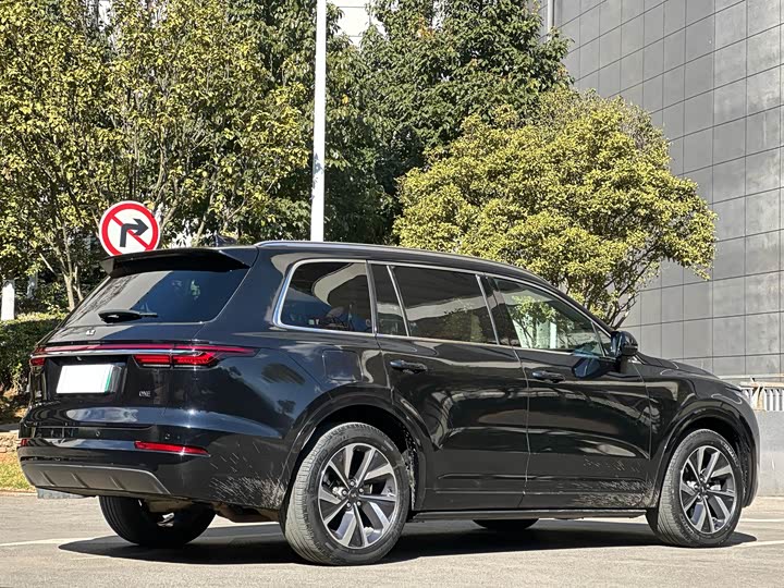 Фото 7 - LiXiang One