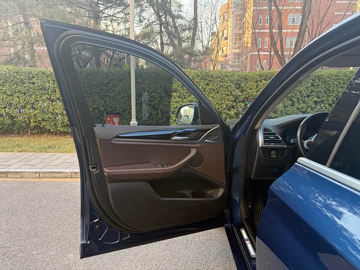 Фото 7 - BMW iX3