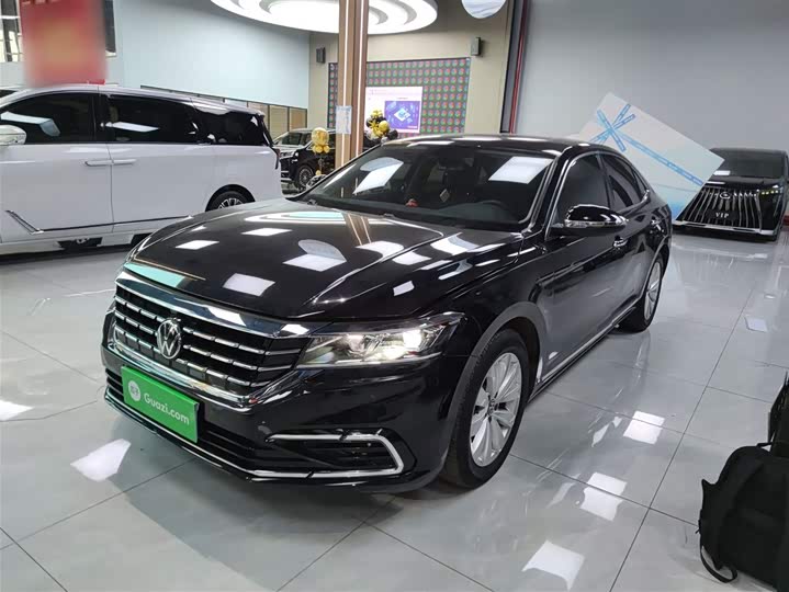 Фото 2 - Volkswagen Passat