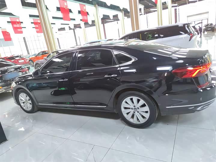 Фото 5 - Volkswagen Passat