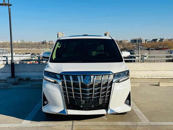 Фото 2 - Toyota Alphard