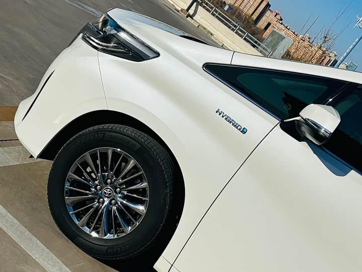 Фото 7 - Toyota Alphard