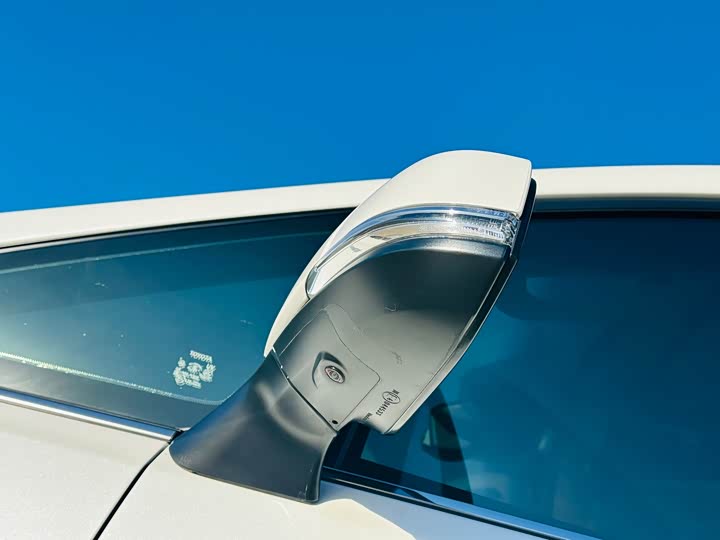 Фото 9 - Toyota Alphard