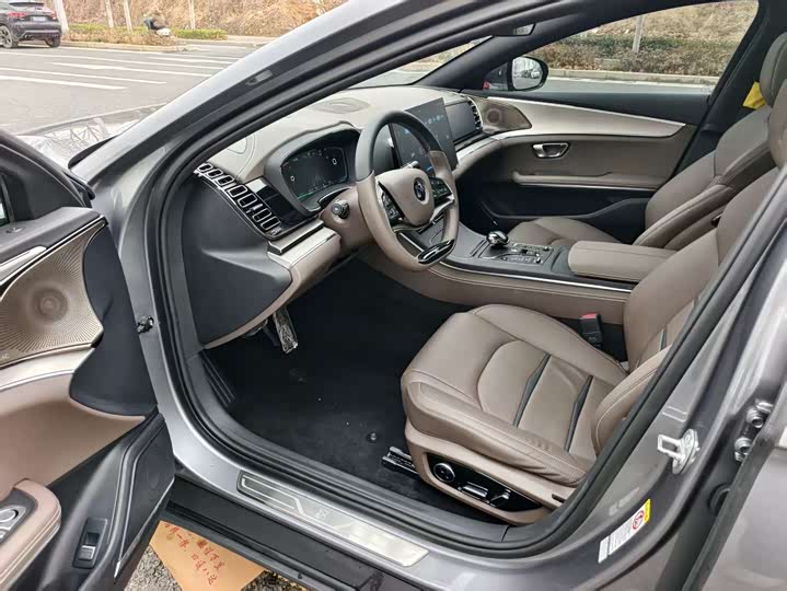 Фото 4 - BYD Han