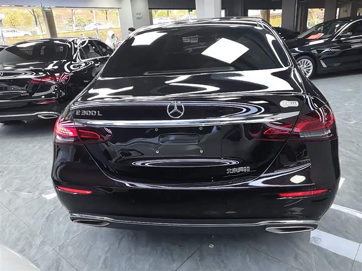 Фото 6 - Mercedes-Benz E-Class