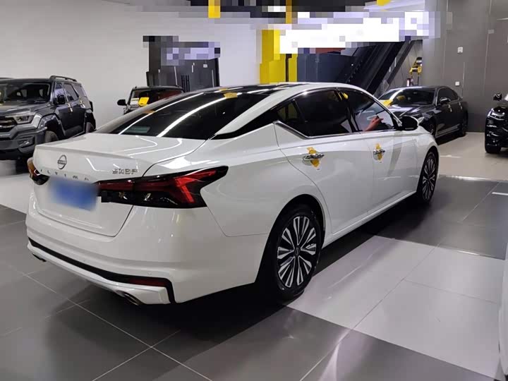 Фото 7 - Nissan Teana