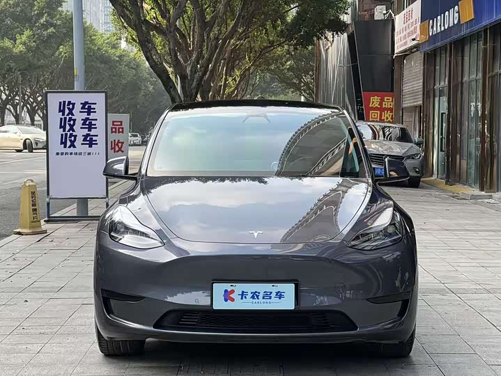 Фото 2 - Tesla Model Y