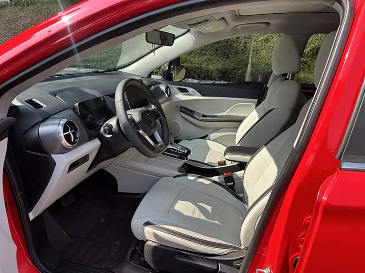 Фото 7 - BYD Yuan Pro