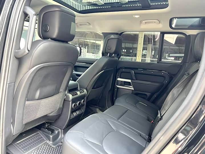 Фото 6 - Land Rover Defender