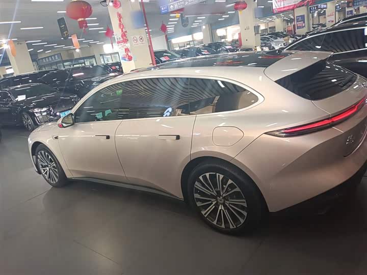 Фото 5 - Nio ET5T