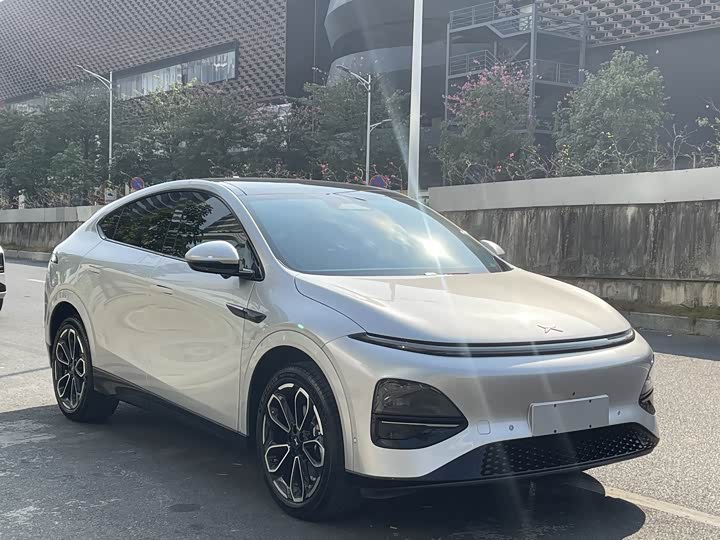 Фото 3 - XPeng G6