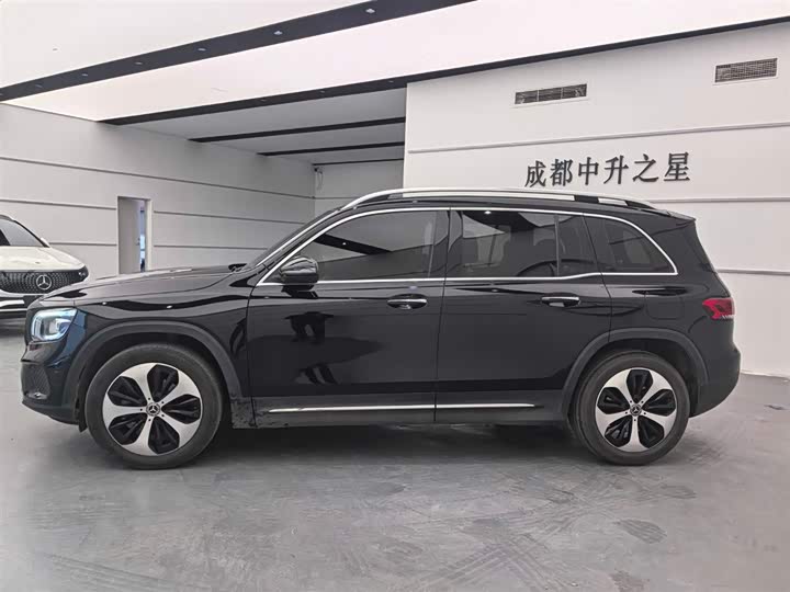 Фото 4 - Mercedes-Benz GLB-Class