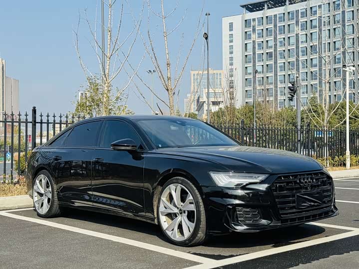 Фото 3 - Audi A6L