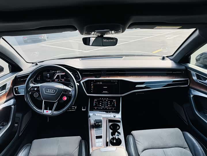 Фото 5 - Audi A6L