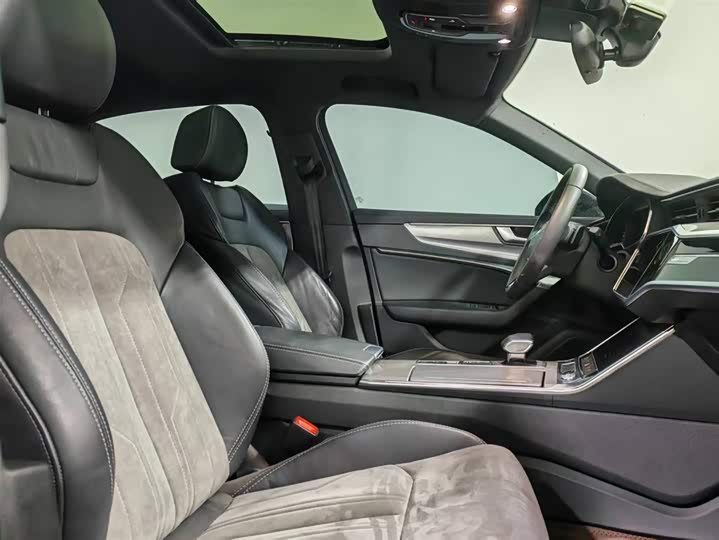 Фото 8 - Audi A6L