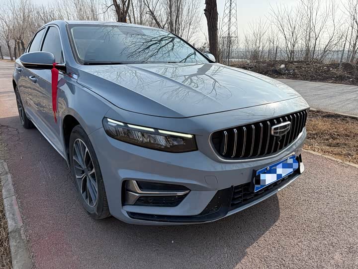 Фото 3 - Geely Preface