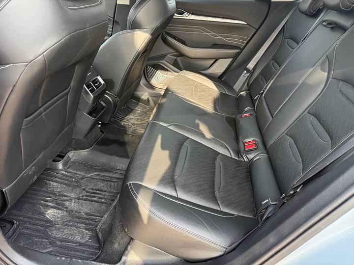 Фото 5 - Geely Preface