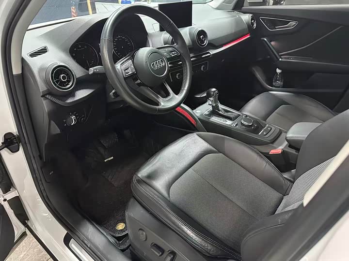 Фото 4 - Audi Q2L