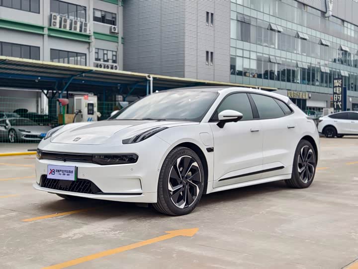 Фото 1 - Zeekr 001