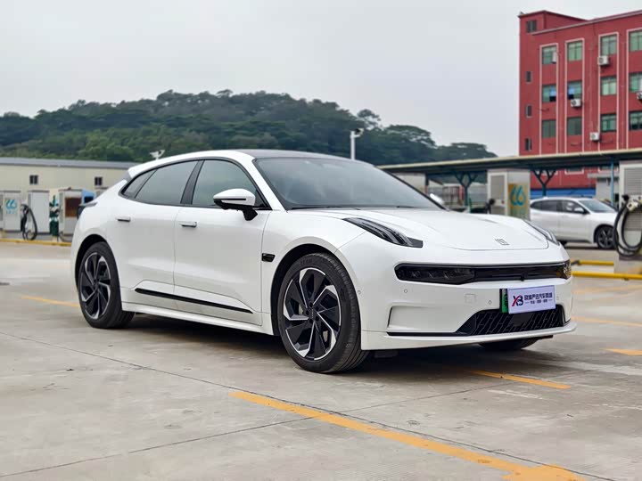 Фото 3 - Zeekr 001