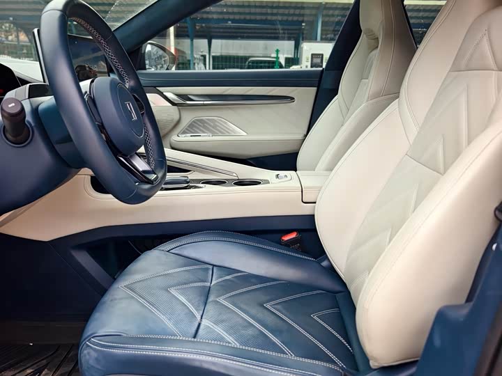 Фото 5 - Zeekr 001