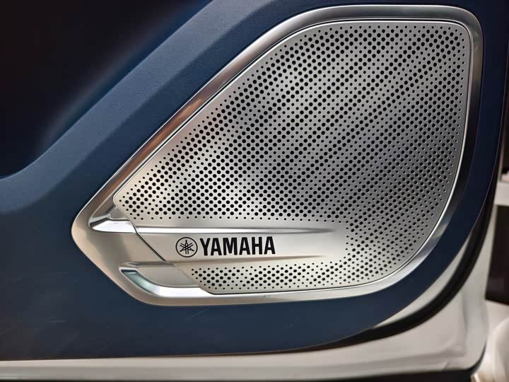 Фото 8 - Zeekr 001