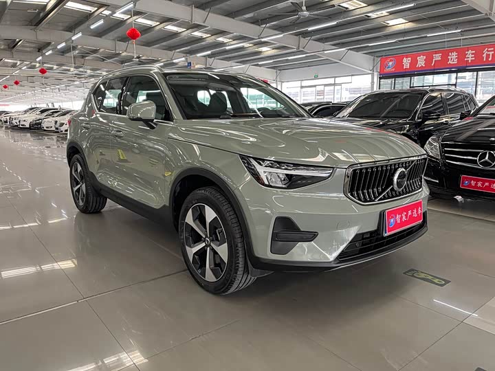 Фото 3 - Volvo XC40