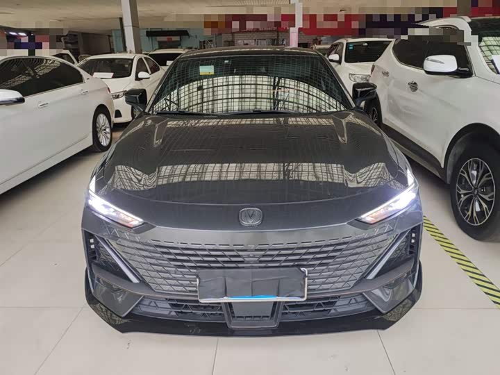 Фото 3 - Changan UNI-V