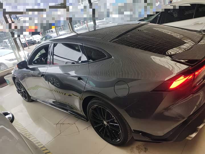 Фото 5 - Changan UNI-V