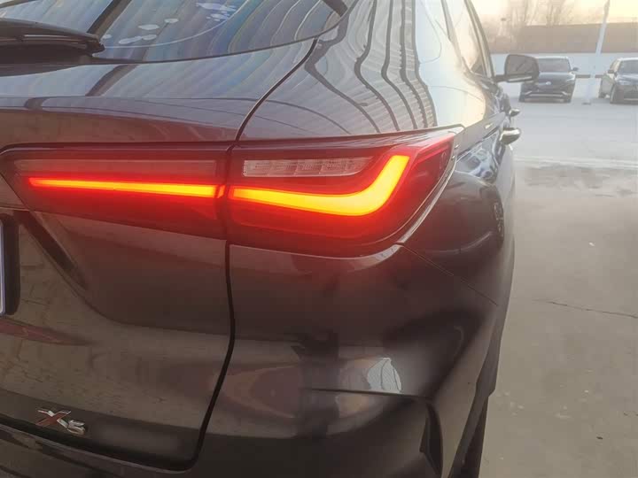 Фото 8 - Changan Oshan X5