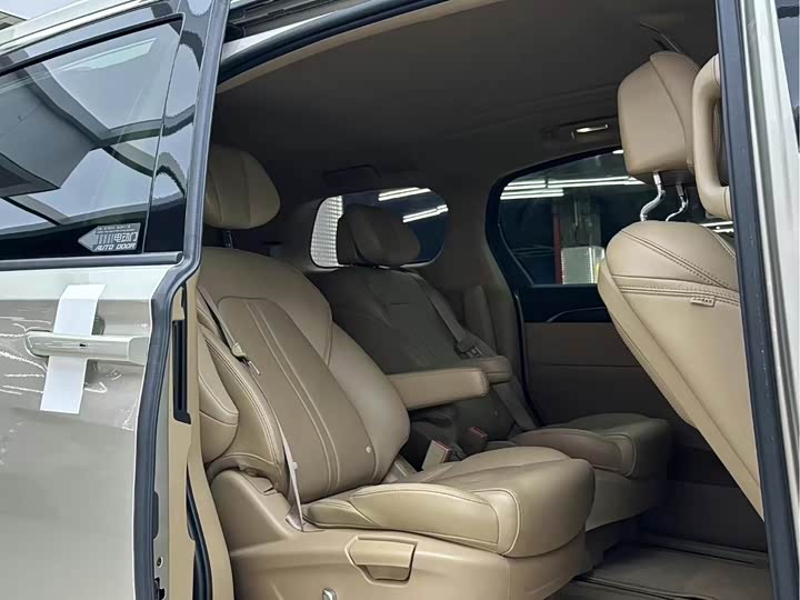 Фото 7 - Buick GL8 ES