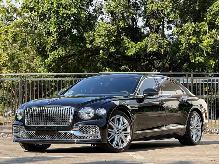 Фото 2 - Bentley Flying Spur