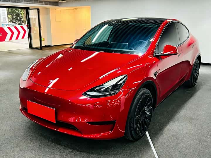 Фото 1 - Tesla Model Y