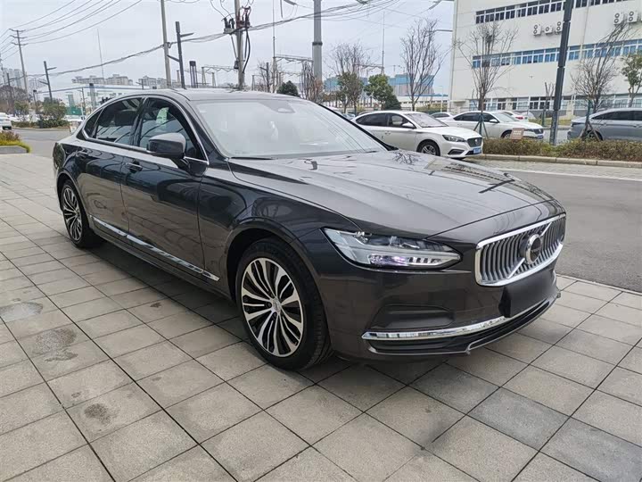 Фото 4 - Volvo S90