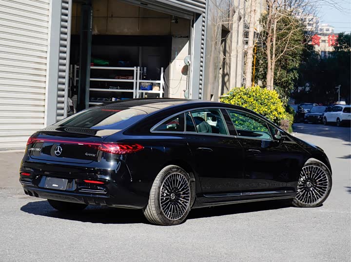 Фото 5 - Mercedes-Benz EQS