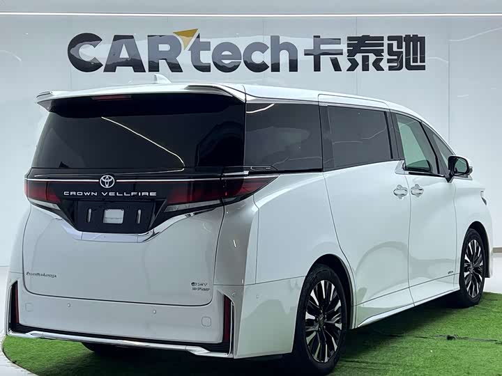 Фото 5 - Toyota Vellfire