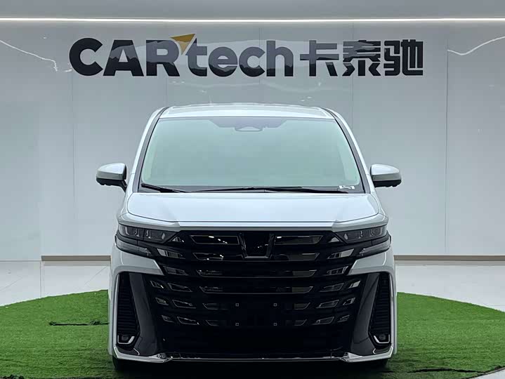 Фото 8 - Toyota Vellfire