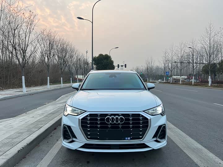 Фото 2 - Audi Q3