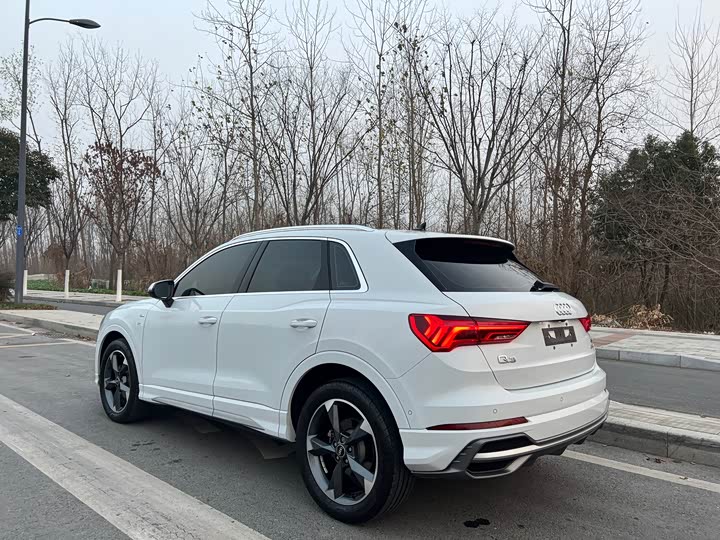 Фото 6 - Audi Q3