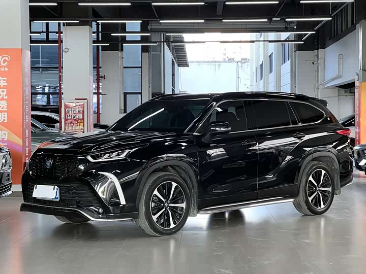 Фото 1 - Toyota Crown Kluger